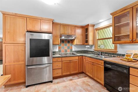1536 Glen Cove Lane Bellingham WA 98229