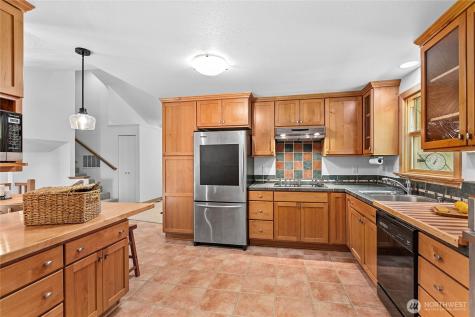 1536 Glen Cove Lane Bellingham WA 98229