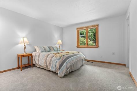 1536 Glen Cove Lane Bellingham WA 98229