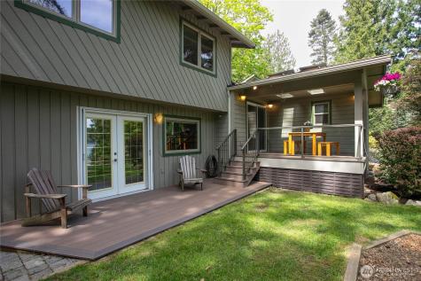 1536 Glen Cove Lane Bellingham WA 98229