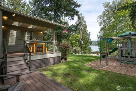 1536 Glen Cove Lane Bellingham WA 98229