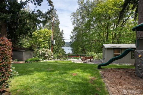 1536 Glen Cove Lane Bellingham WA 98229
