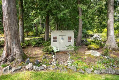 1536 Glen Cove Lane Bellingham WA 98229