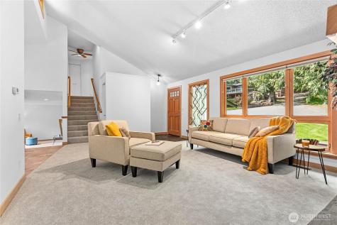 1536 Glen Cove Lane Bellingham WA 98229