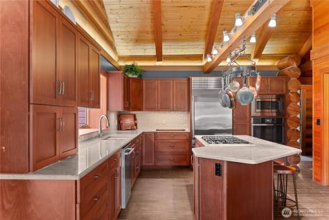 179 Wolf Creek Road Winthrop WA 98862