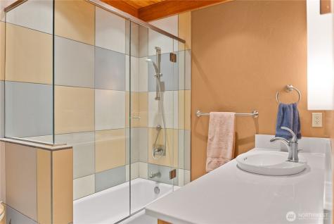 179 Wolf Creek Road Winthrop WA 98862