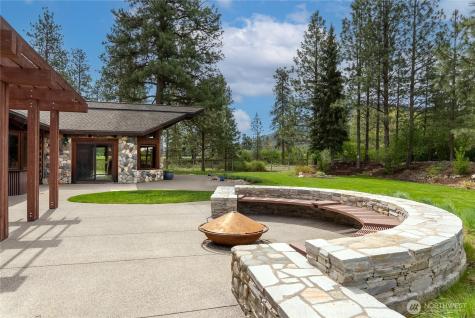 179 Wolf Creek Road Winthrop WA 98862