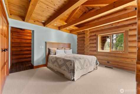 179 Wolf Creek Road Winthrop WA 98862