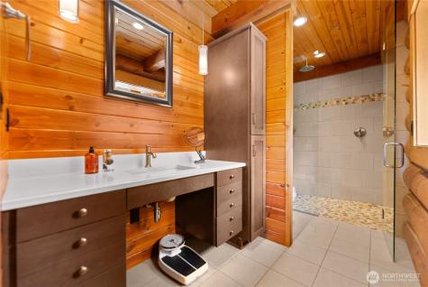179 Wolf Creek Road Winthrop WA 98862