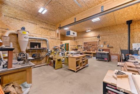 179 Wolf Creek Road Winthrop WA 98862