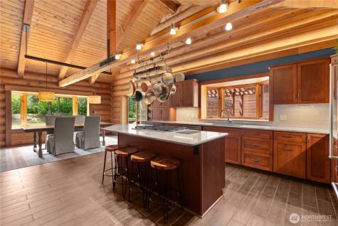 179 Wolf Creek Road Winthrop WA 98862