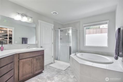 2037 81st Avenue E Edgewood WA 98371