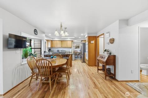 20712 33rd Avenue W Lynnwood WA 98036