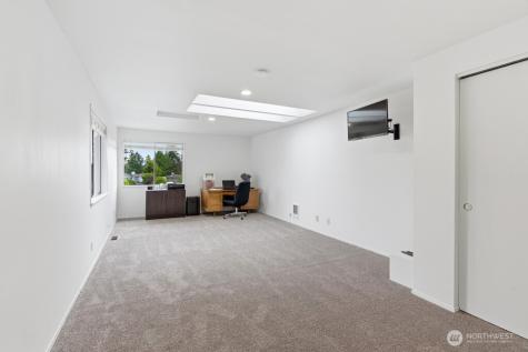 20712 33rd Avenue W Lynnwood WA 98036