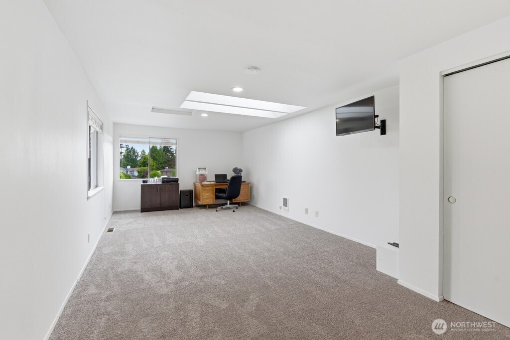 20712 33rd Avenue W Lynnwood WA 98036