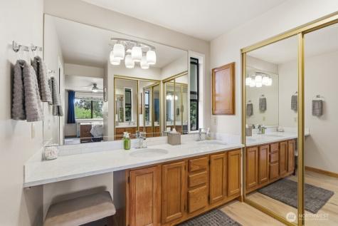20712 33rd Avenue W Lynnwood WA 98036