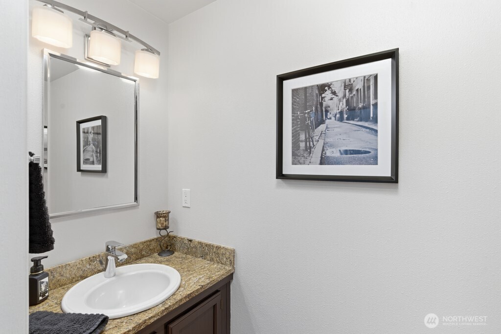 20712 33rd Avenue W Lynnwood WA 98036
