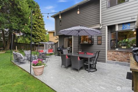 20712 33rd Avenue W Lynnwood WA 98036