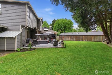 20712 33rd Avenue W Lynnwood WA 98036