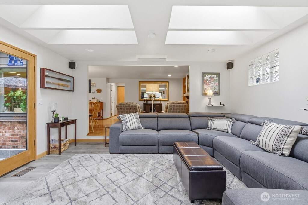 20712 33rd Avenue W Lynnwood WA 98036