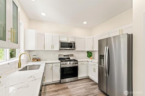 17715 8th Place W Lynnwood WA 98037