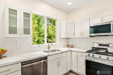 17715 8th Place W Lynnwood WA 98037