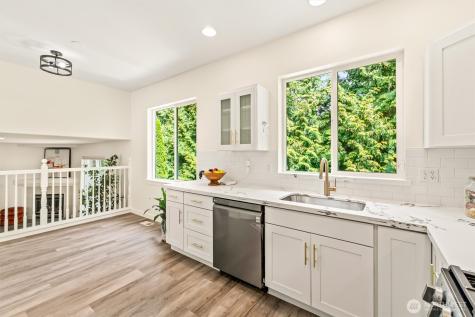 17715 8th Place W Lynnwood WA 98037