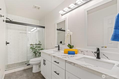 17715 8th Place W Lynnwood WA 98037