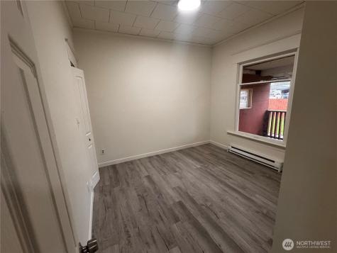 517 Water Street South Bend WA 98586
