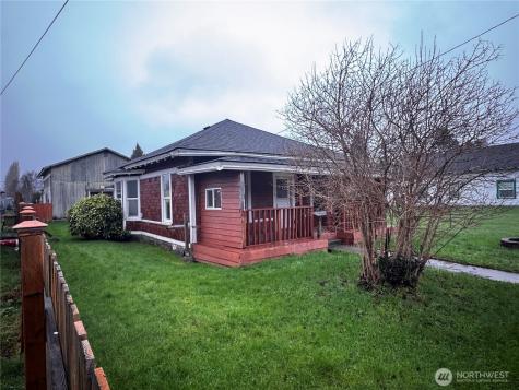 517 Water Street South Bend WA 98586