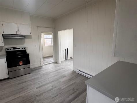 517 Water Street South Bend WA 98586
