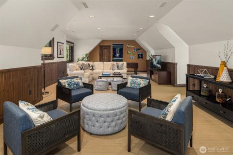 2045 250th Place NE Sammamish WA 98074