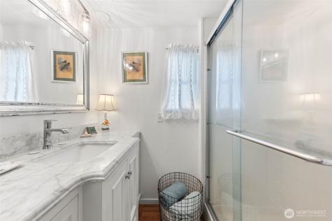 3702 Hunt Street NW Gig Harbor WA 98335