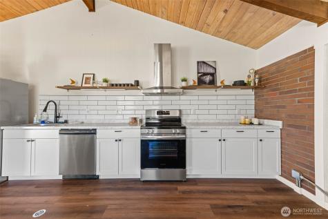 3702 Hunt Street NW Gig Harbor WA 98335