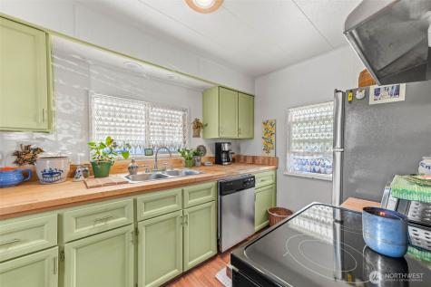 3702 Hunt Street NW Gig Harbor WA 98335