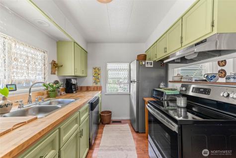3702 Hunt Street NW Gig Harbor WA 98335