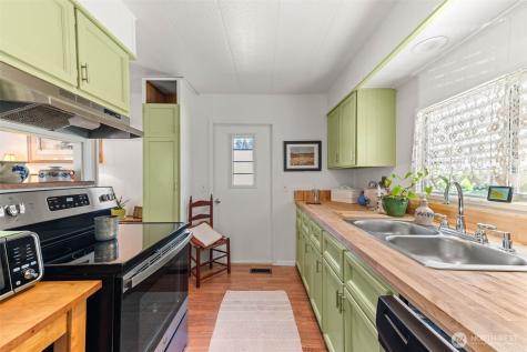 3702 Hunt Street NW Gig Harbor WA 98335