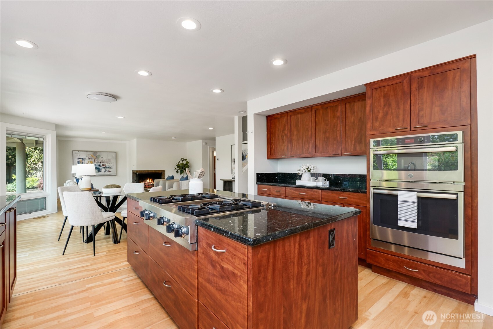 8808 NE 14th Street Clyde Hill WA 98004