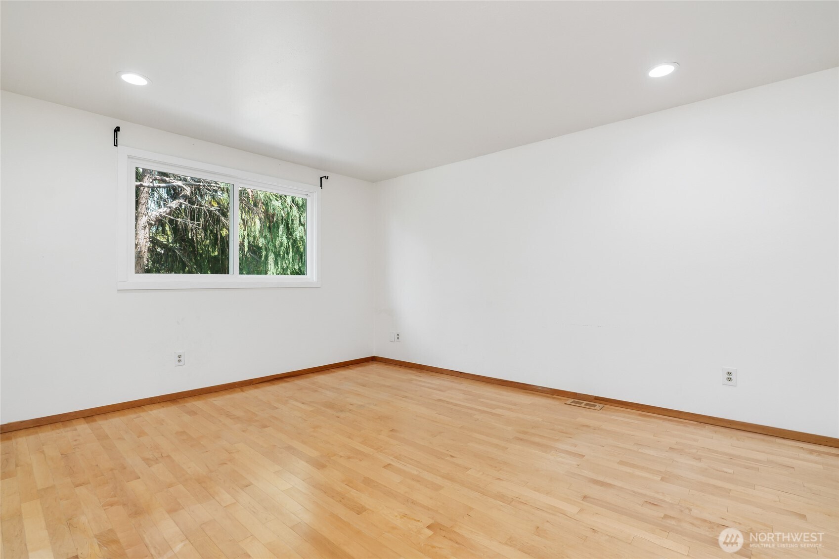 8808 NE 14th Street Clyde Hill WA 98004