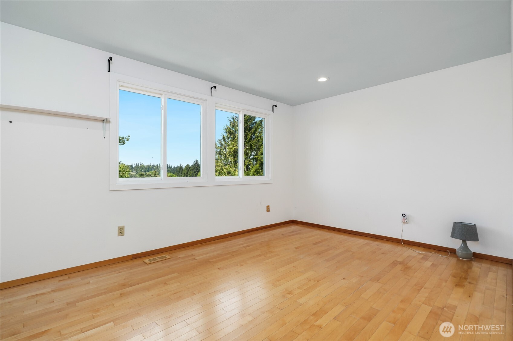 8808 NE 14th Street Clyde Hill WA 98004