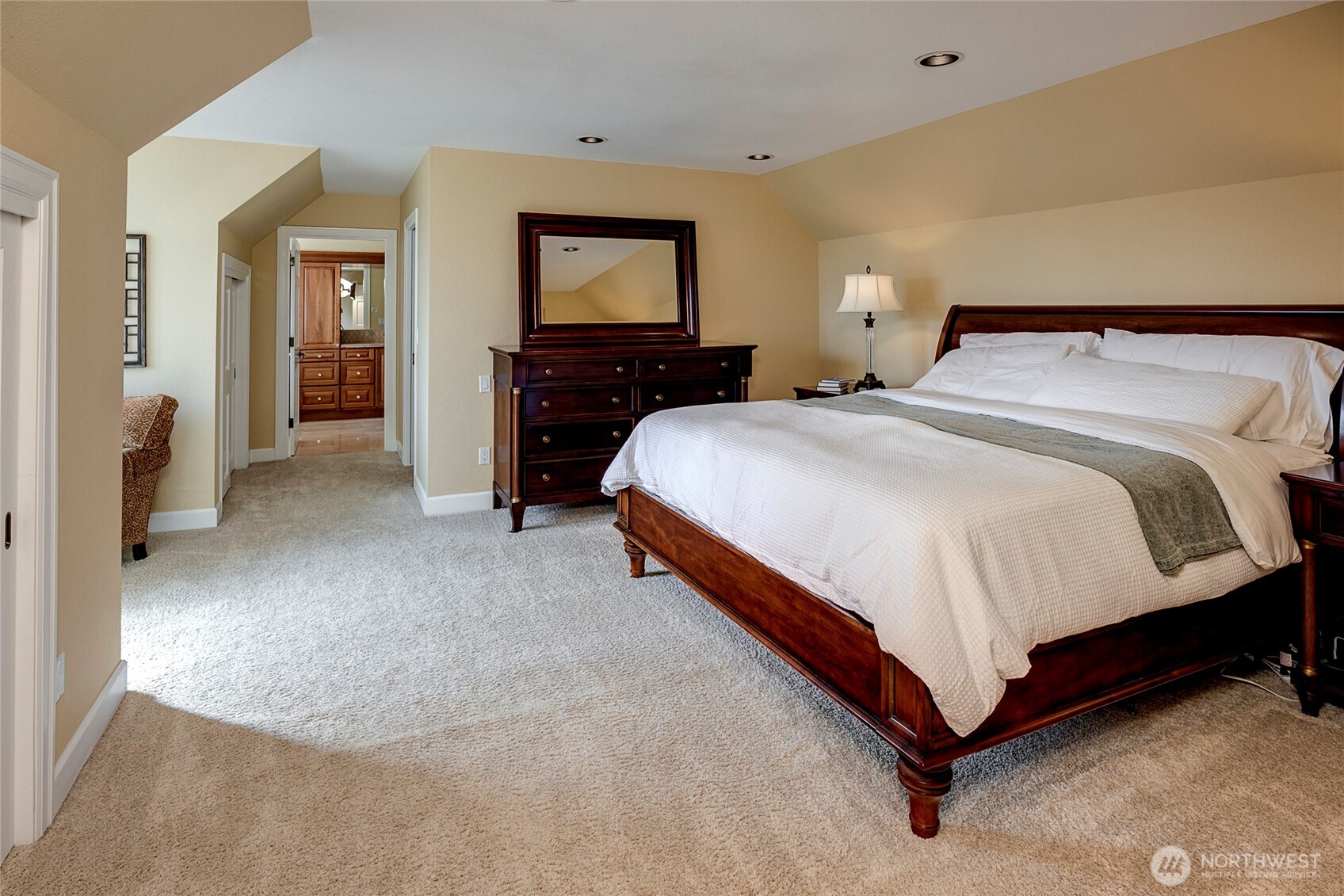 4911 Harbor Lane Everett WA 98203