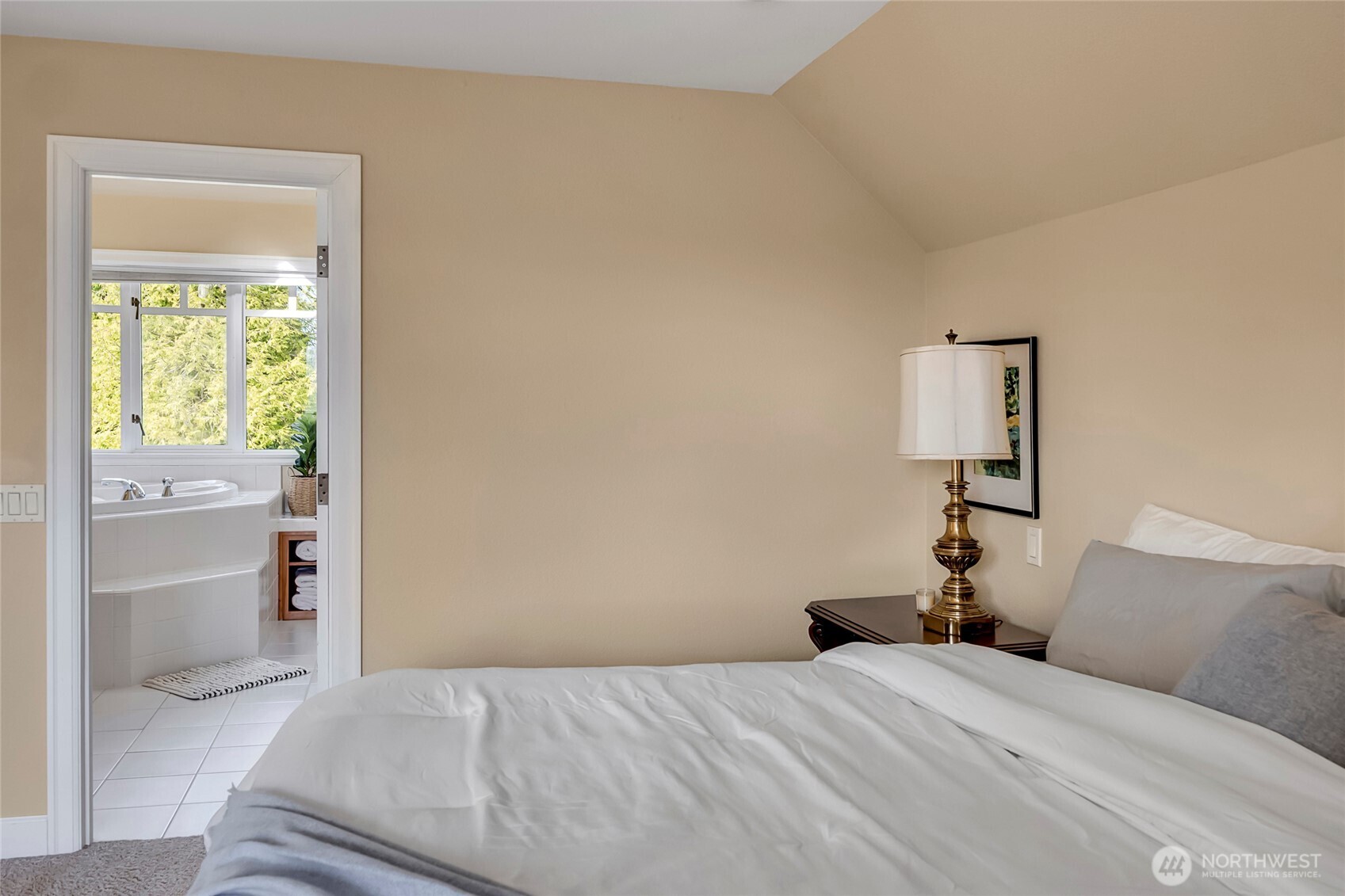 4911 Harbor Lane Everett WA 98203