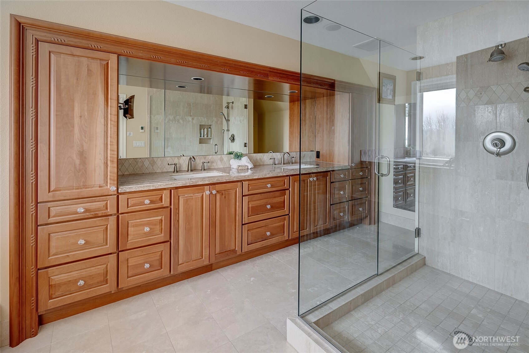 4911 Harbor Lane Everett WA 98203