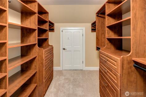 4911 Harbor Lane Everett WA 98203