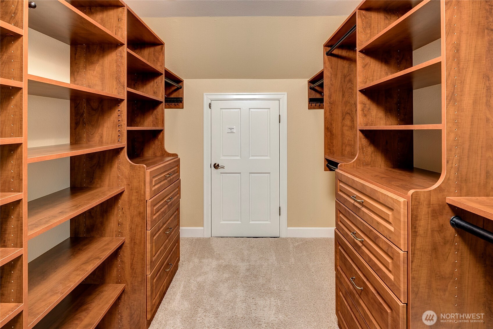 4911 Harbor Lane Everett WA 98203