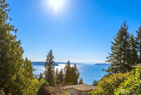 4911 Harbor Lane Everett WA 98203