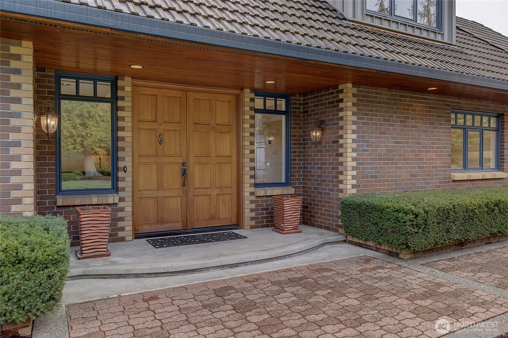 4911 Harbor Lane Everett WA 98203