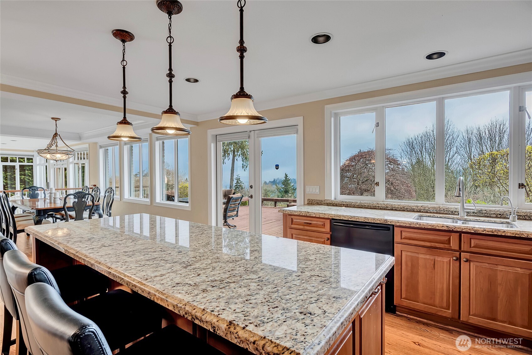 4911 Harbor Lane Everett WA 98203