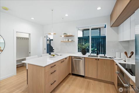 1762 NW 60th Street Seattle WA 98107