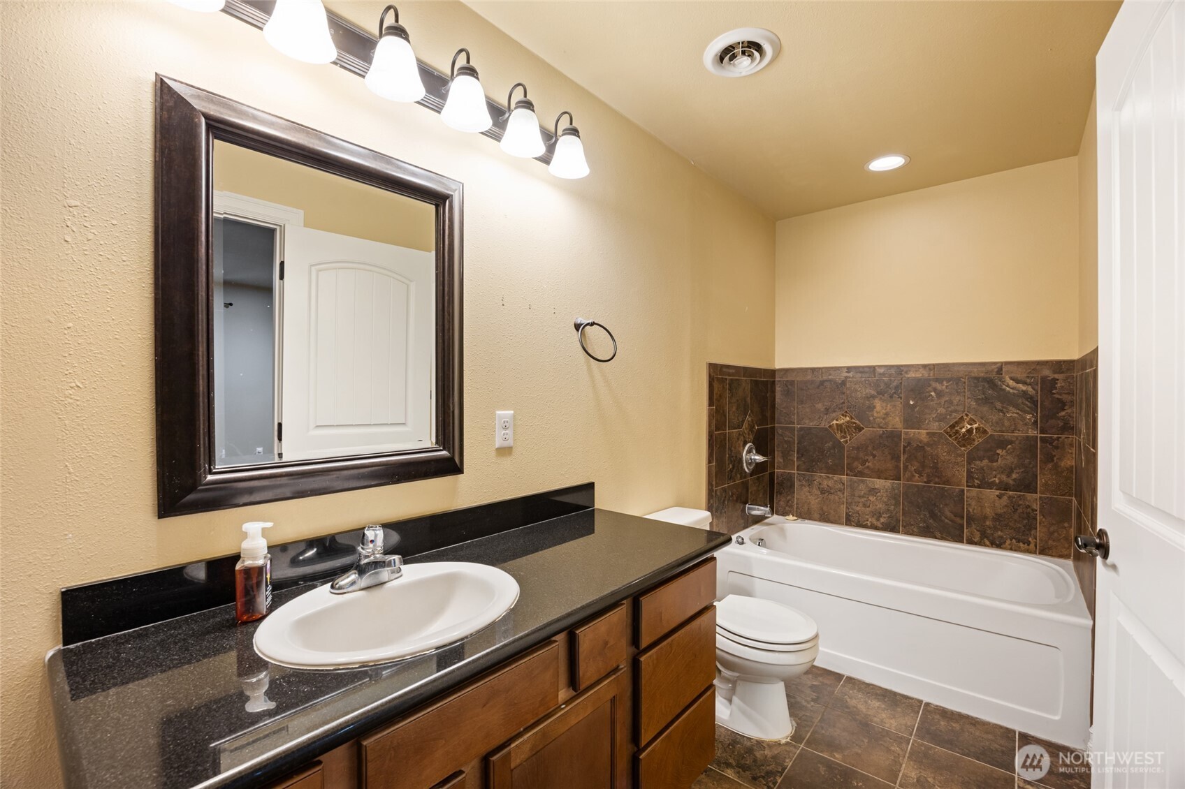 547 S Bayside Street Moses Lake WA 98837